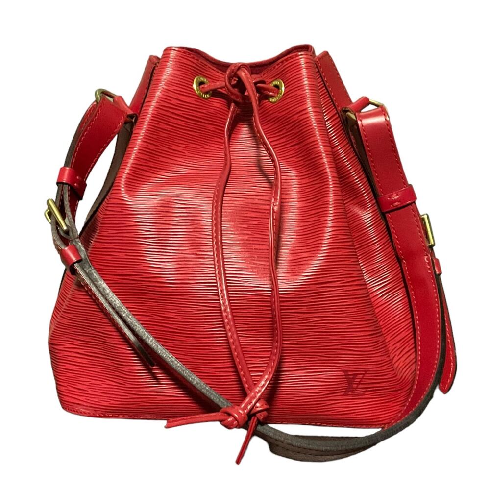 Vintage LOUIS VUITTON EPI LEATHER NOE PM Red Bucket Drawstring Shoulder Bag
